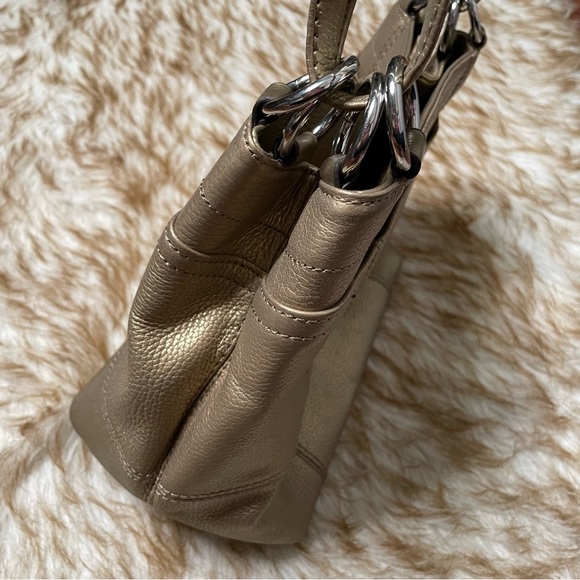 Tignanello pebbled leather gold metallic convertible strap purse - Picture 4 of 10